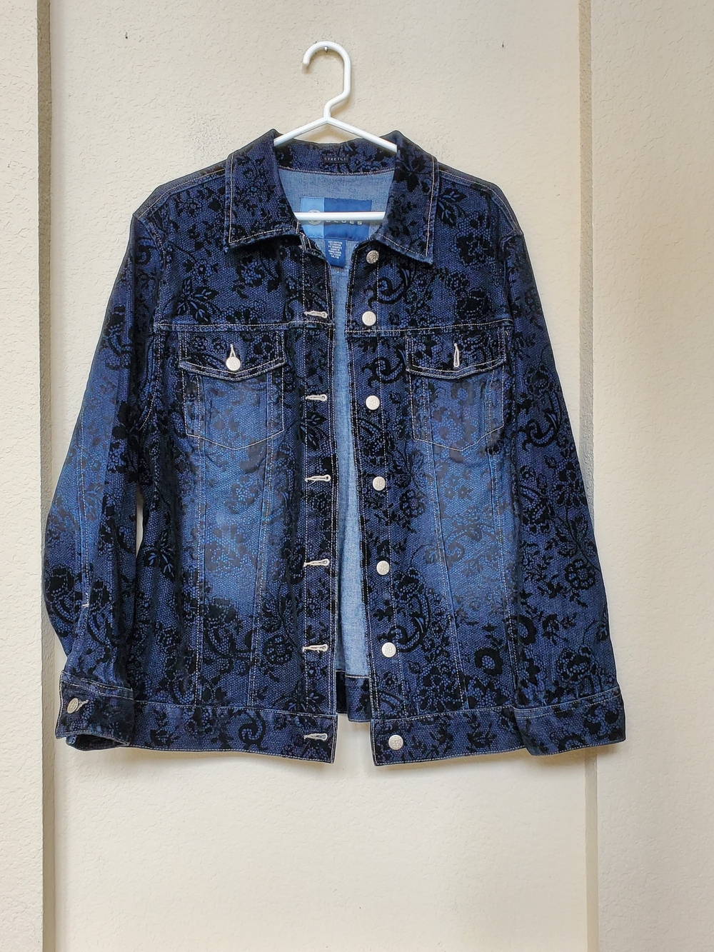 Avenue Blue Floral Jacquard Stretch Denim Jacket.   Size 14/16